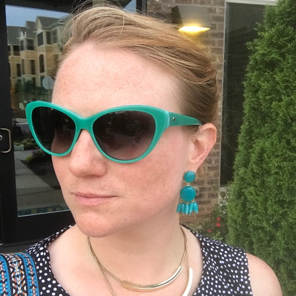 Meet your Posher, Kat - Picture 6 of 8